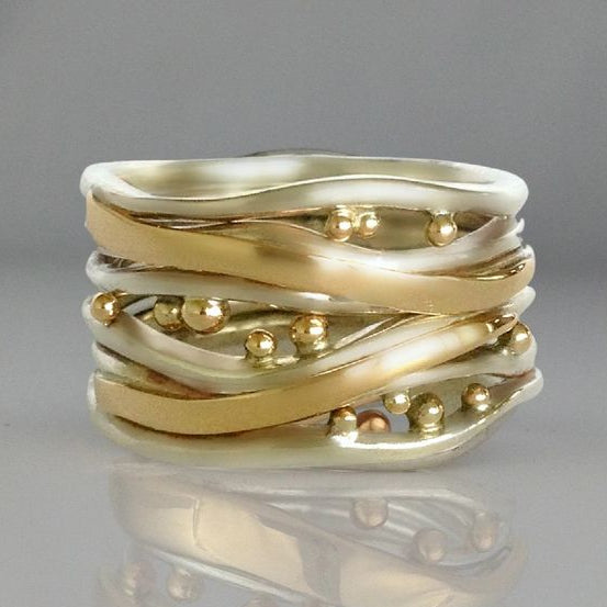 Bague en or vintage ondulée et irrégulière