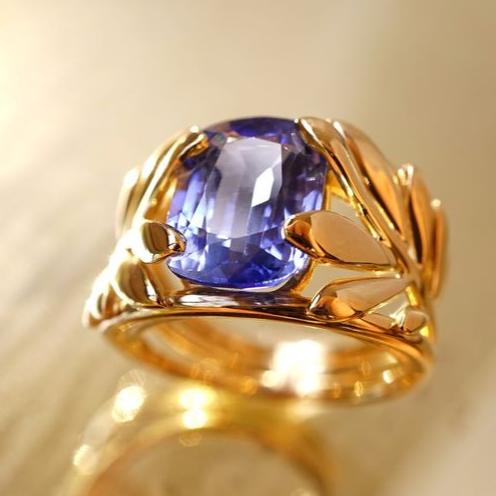 Bague vintage en feuilles d'or violet