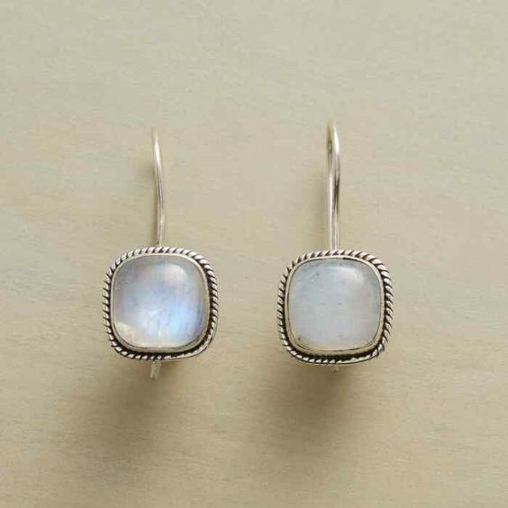 Boucles d'oreilles vintage en pierre de lune cubique