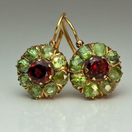 Boucles d'oreilles vintage en cristal vert et rouge arrondi