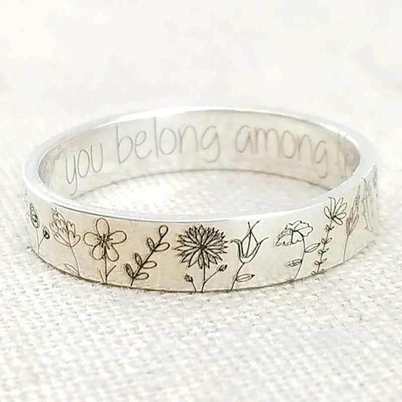 Vieille Bague Fleur Sculptée en Argent