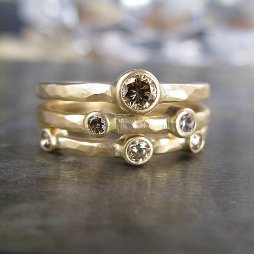 Bague multicouche avec cristaux dorés