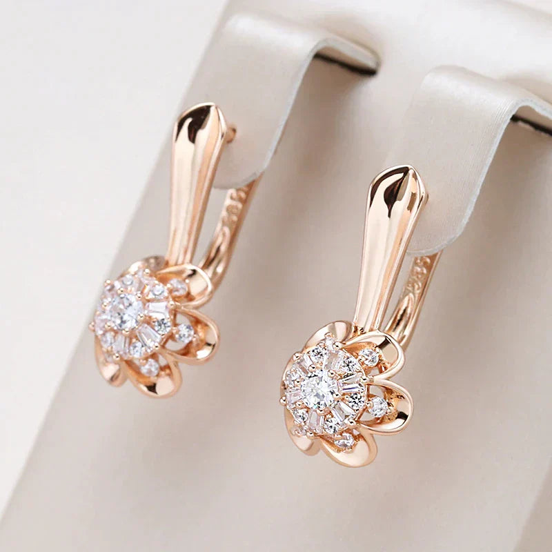 Petites Boucles d'oreilles Elégantes en Or et Zircons