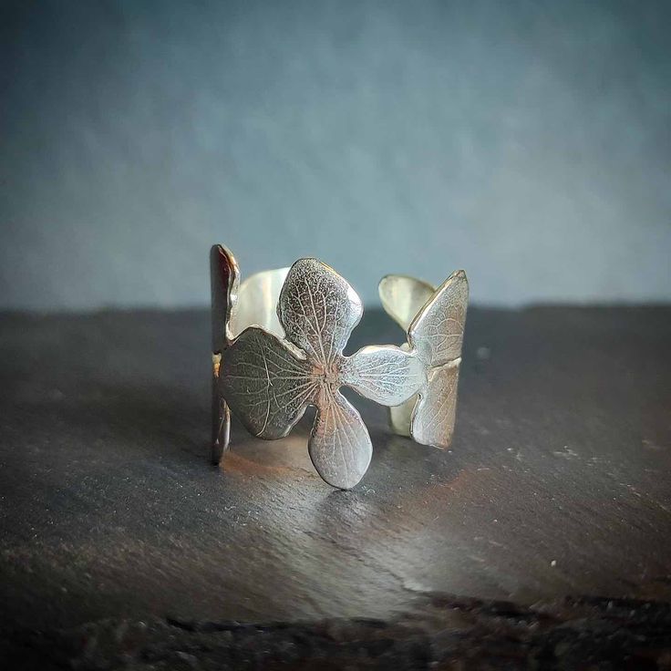 Bague florale en argent vintage