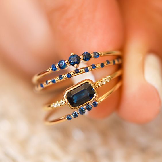 Bague vintage en or multicouche bleu