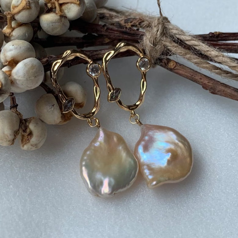 Boucles d'oreilles en perles baroques vintage