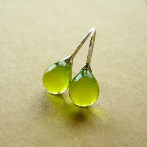 Boucles d'oreilles vintage en verre olive