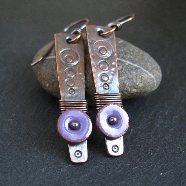 Boucles d'oreilles vintage en bronze mauve