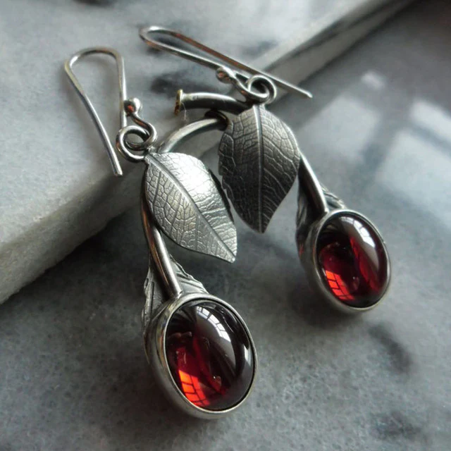 Boucles d'oreilles vintage en cristal rouge et argent