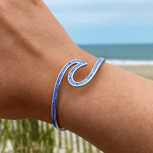 Bracelet d'opale en forme de vague