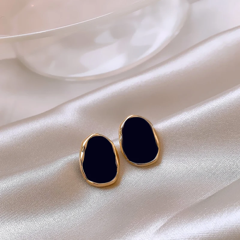 Boucles d'oreilles noires élégantes