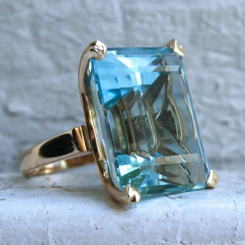 Bague carrée bleue en or vintage