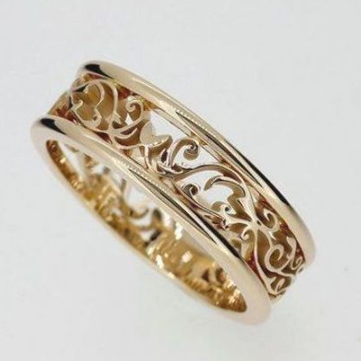 Bague vintage fine et creuse en or