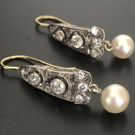 Boucles d'oreilles pendantes vintage avec perles brillantes