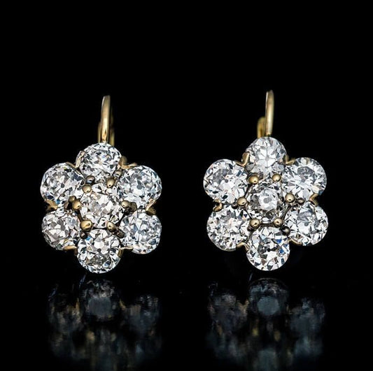 Boucles d'oreilles en or avec fleurs et diamants