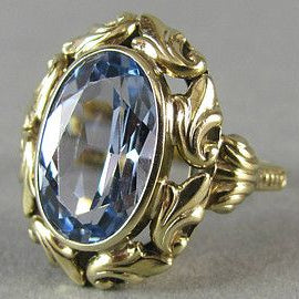 Bague vintage en or bleu creux