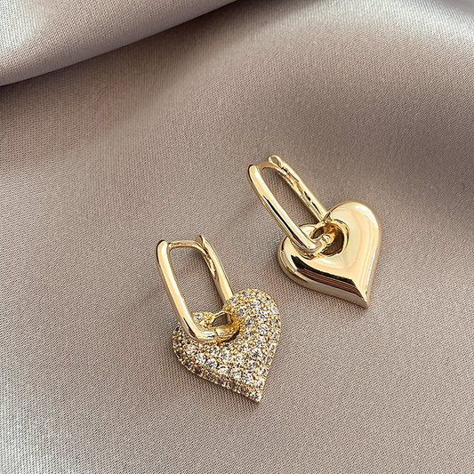 Boucles d'oreilles en Coeurs Dorés et Scintillants