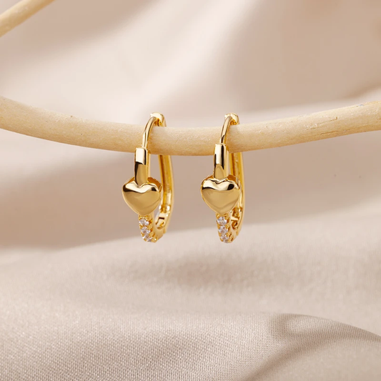Boucles d'oreilles Minimalist Hearts avec Zirconium en or