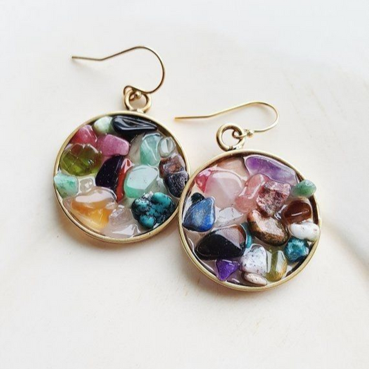 Boucles d'oreilles rondes vintage incrustées de cristaux multicolores